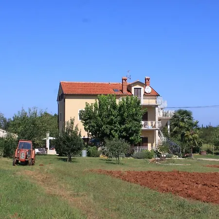 Apartment With A Parking Space Basanija, Umag - 7149 Savudrija