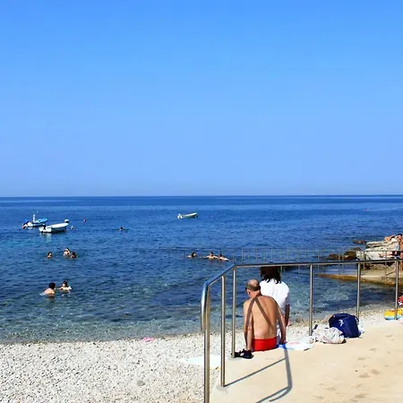 Apartmán With Parking Space Basanija, Umag - 7149 Savudrija